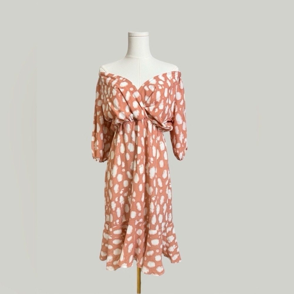 SAINTS & HEARTS Dress Women Size Small Tan White Midi Off-shoulder 3/4 Sleeves - Picture 3 of 14